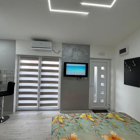 Mitic Apartmani 1 นิส ภายนอก รูปภาพ