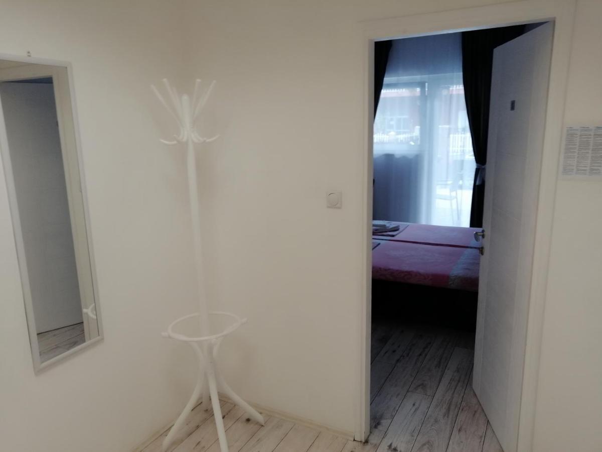 Mitic Apartmani 1 นิส ภายนอก รูปภาพ