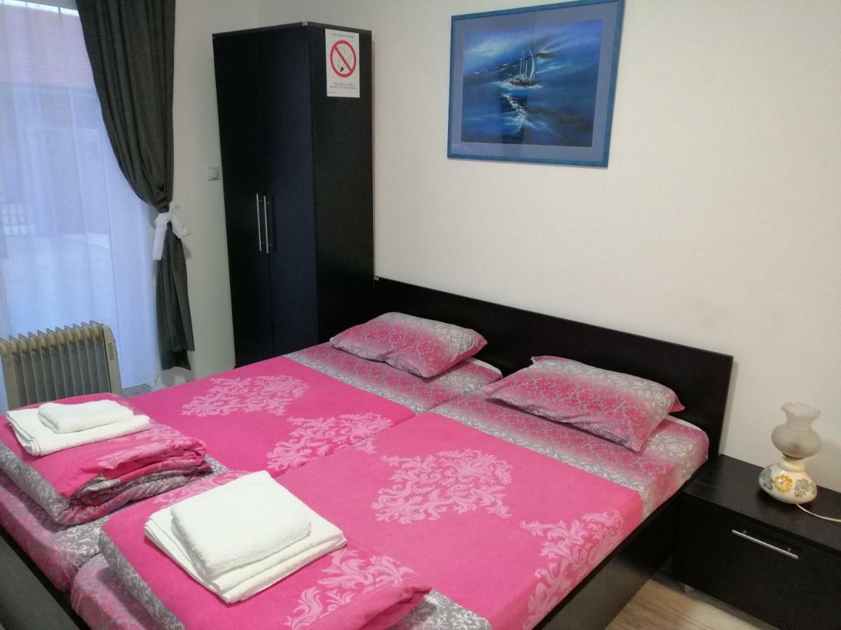 Mitic Apartmani 1 นิส ภายนอก รูปภาพ